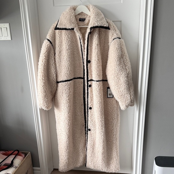 Brunette The Label Cream Fleece Jacket - Picture 4 of 7